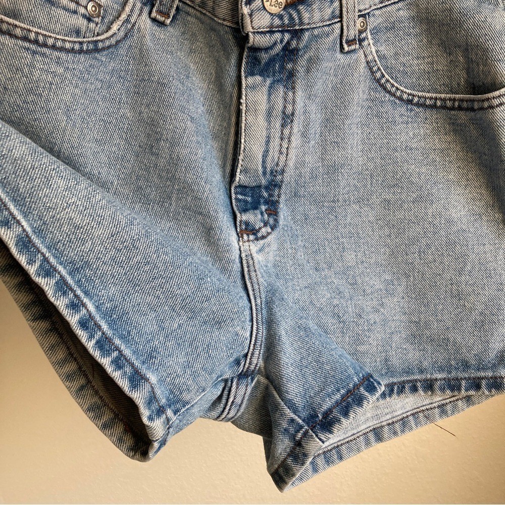 Vintage Lees Mom Jeans Denim Shorts Light Wash 100% Cotton 90s High Rise 8