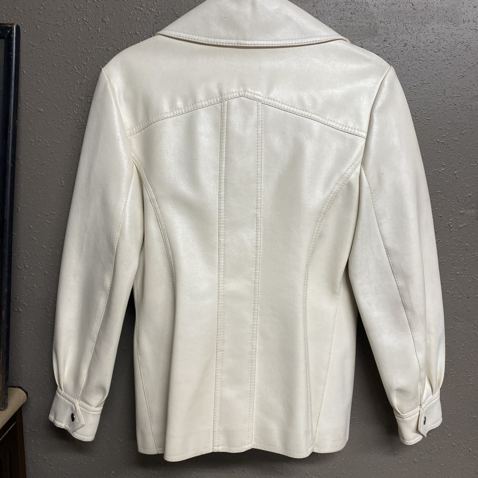 Sears Vintage White Vinyl Coat, Silver Snaps Lining,Great Condition. Size Small.