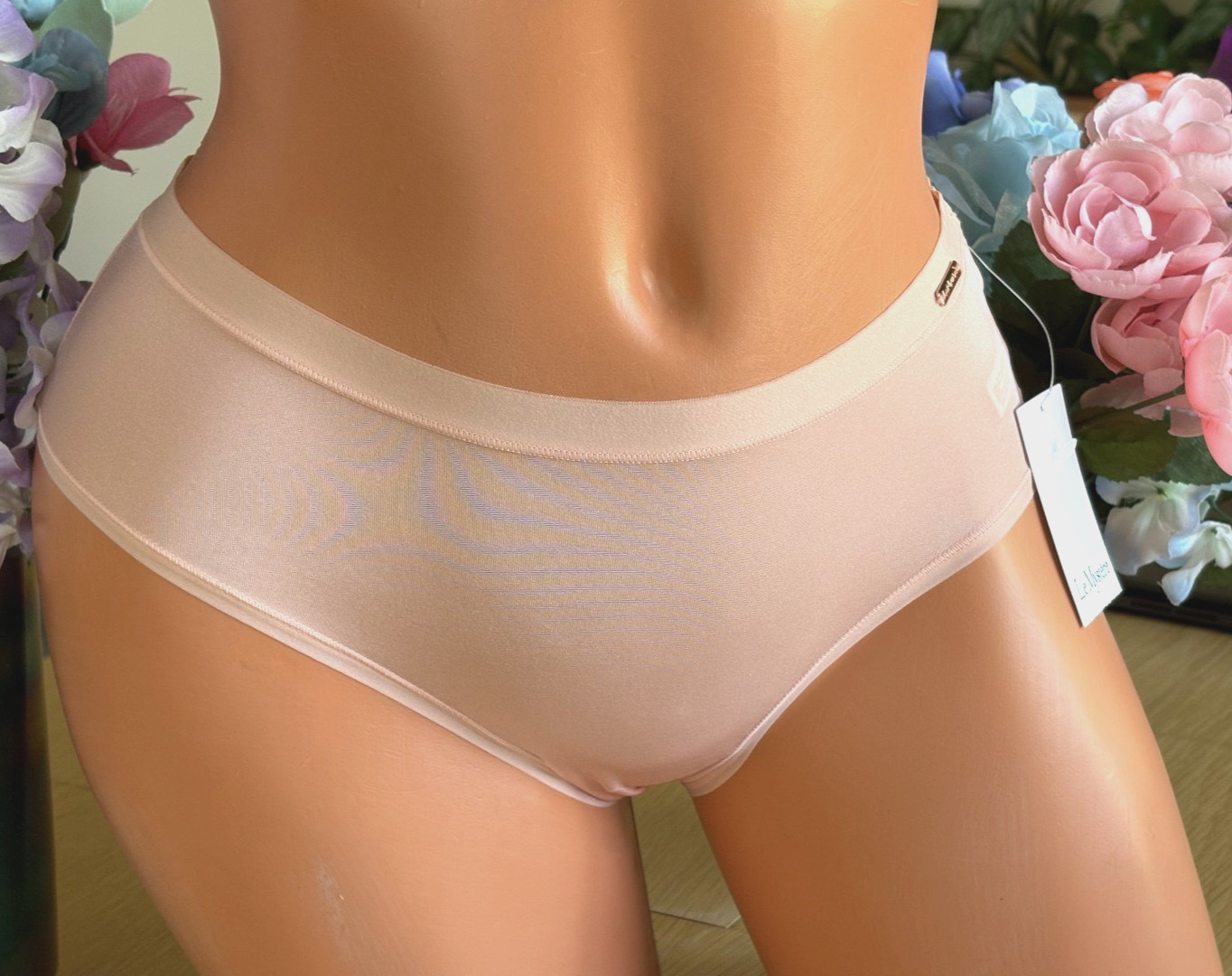 Le Mystere L/XL Infinite Comfort Silky Smooth Brief Panties #4438 NWT