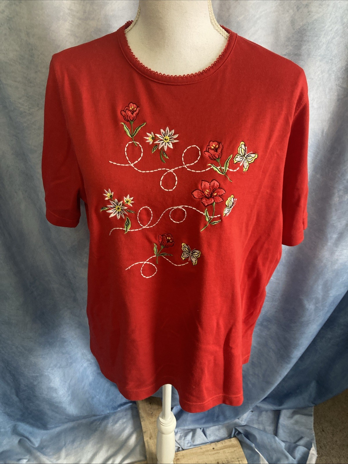 VTG 90s Y2K BonWorth Red Embroidered Floral Butterfly Shirt Women Grandmacore Lg