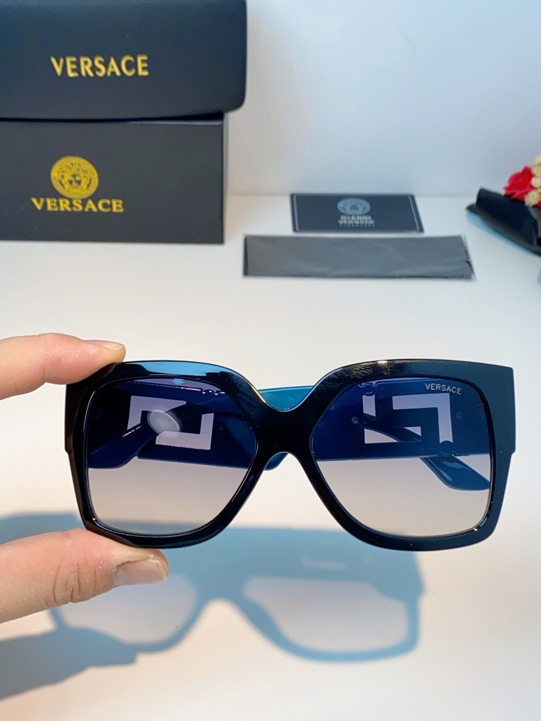 Versace classic retro square frame women’s sunglasses