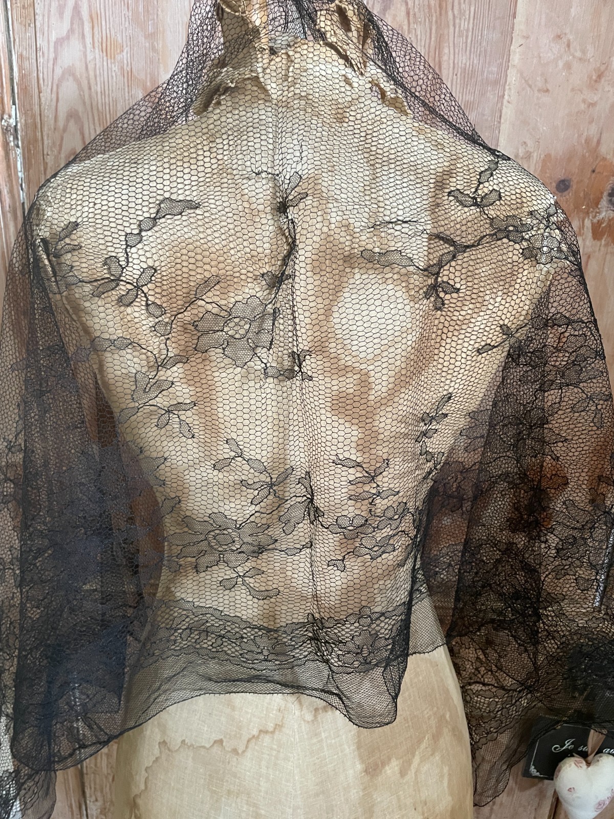 Antique French Fine Whisper French Black Chantilly Lace Shawl Wrap Mantle 1890s