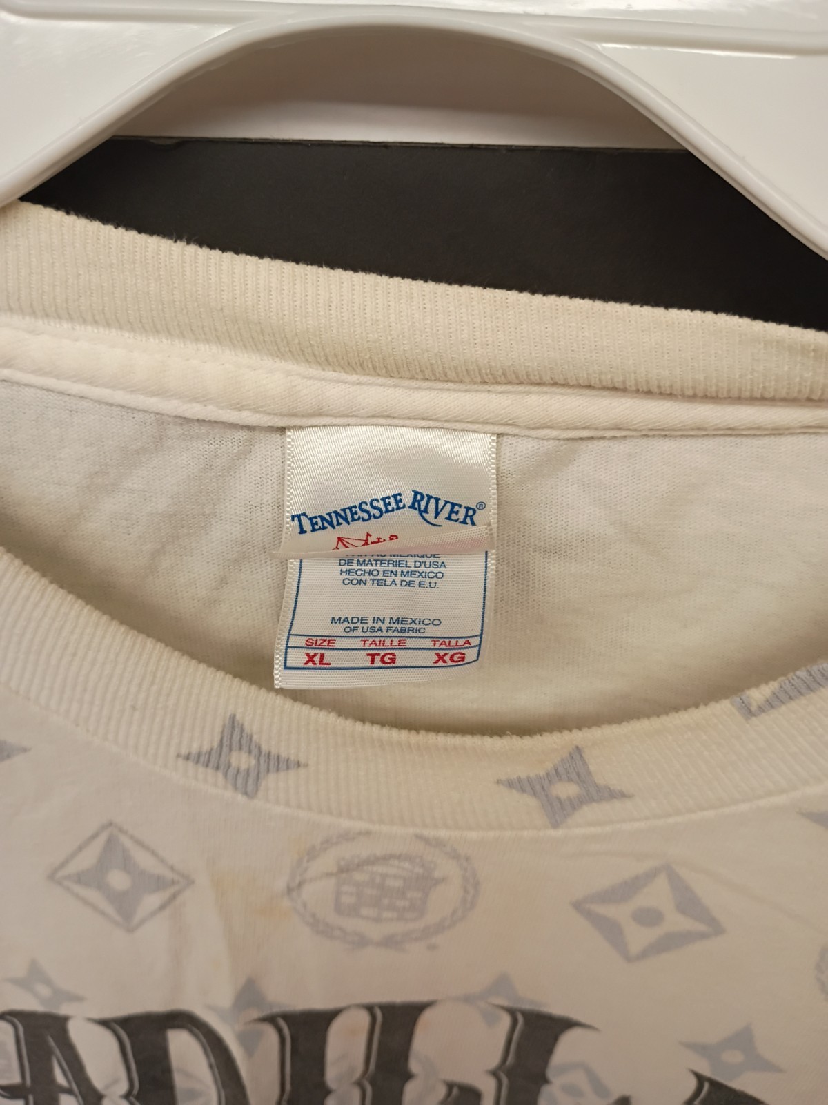 Tennessee River Men’s XL White Cadillac Player’s Choice Graphic Logo T-Shirt