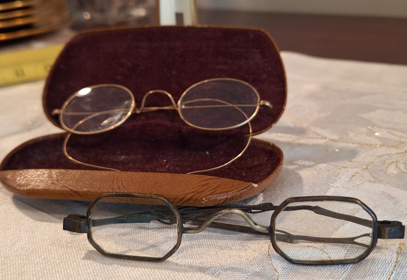 Antique Eyeglasses Spectacles Lot of 2 c1900 Oval Octagon Wire Rim w/Case Vtg