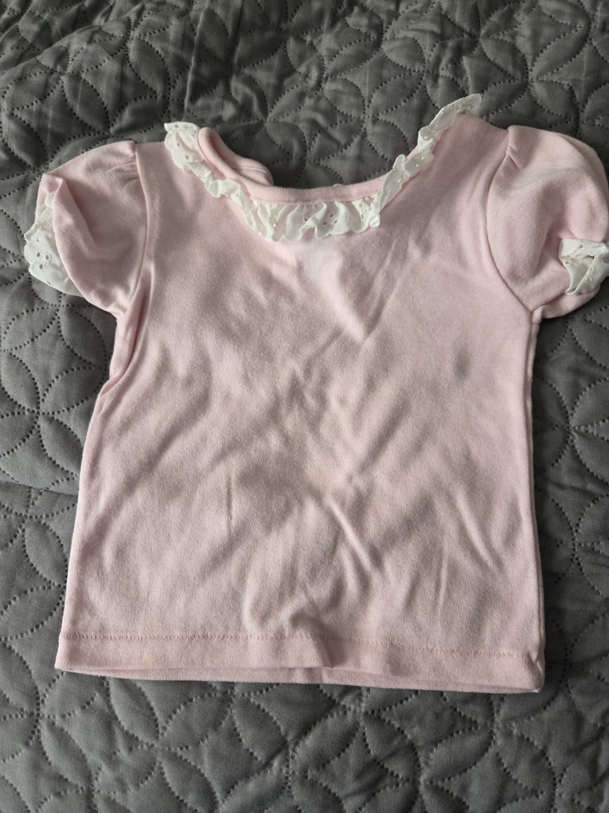 VTG 80s Baby Girl Pink Eyelet Lace Top – Made in USA – Size 1.5 (Fits 12-18M)