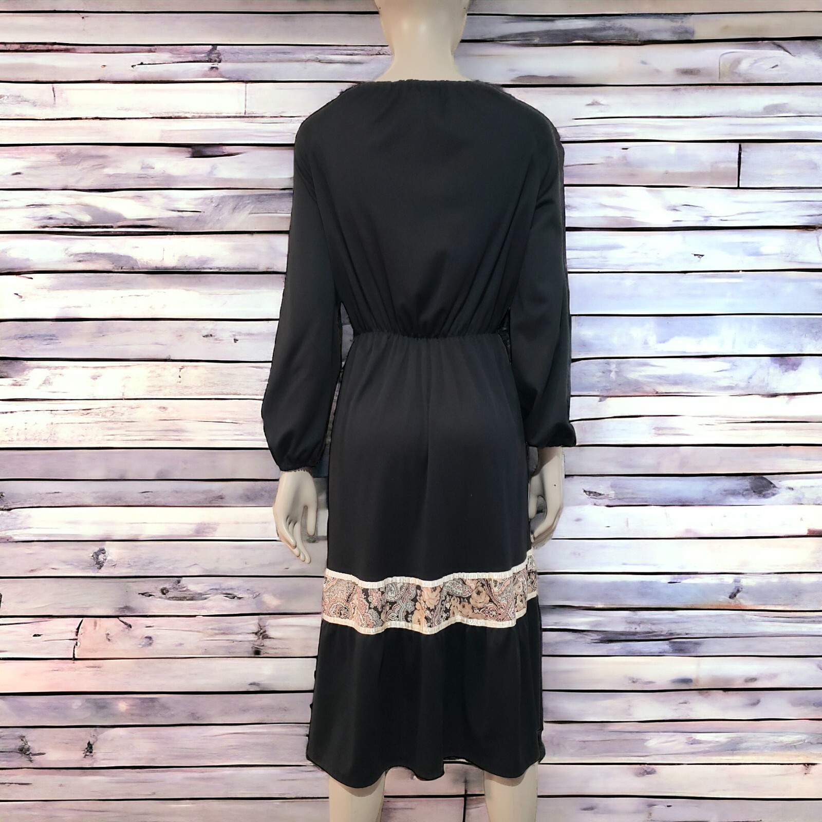 Vintage 70s Boho Dress Womens 9 Black Polyester Cotton Floral Accents Midi Retro