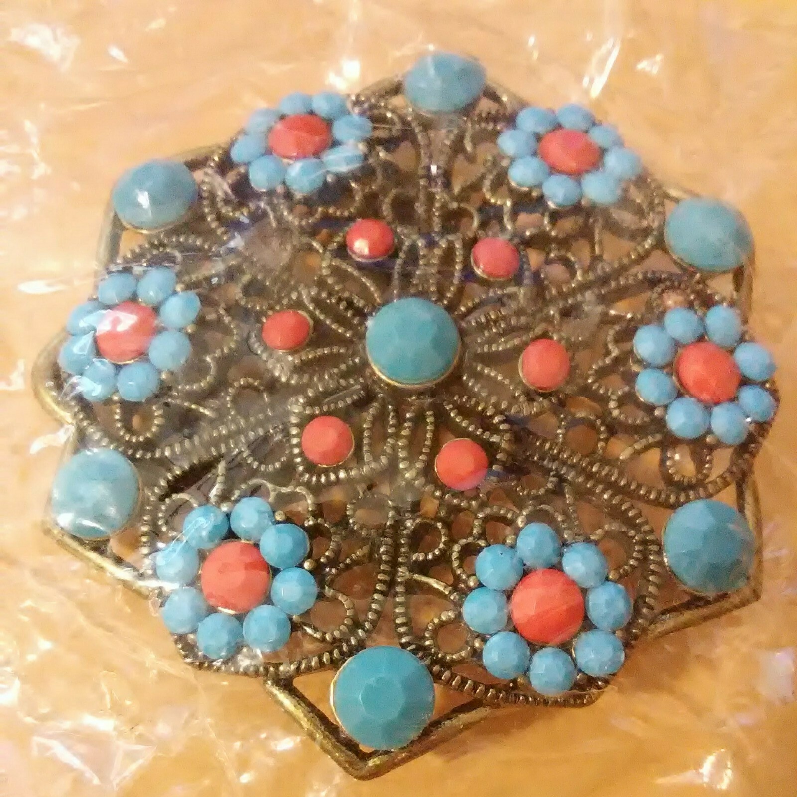 BEAUTIFUL WOMEN’S BEADED BELT BUCKLE GREAT FOR ANY COLLECTION NEW!
