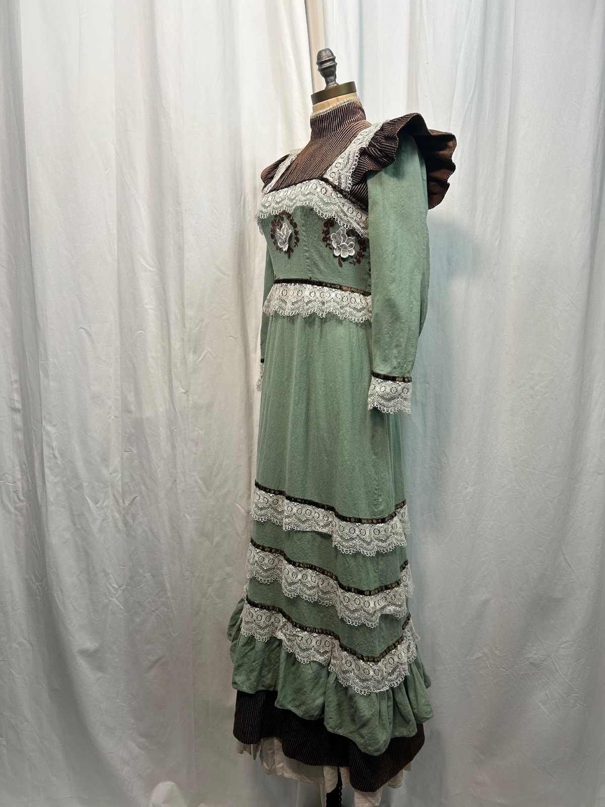 Vintage 1970s Austrian Embroidered Dirndl Dress