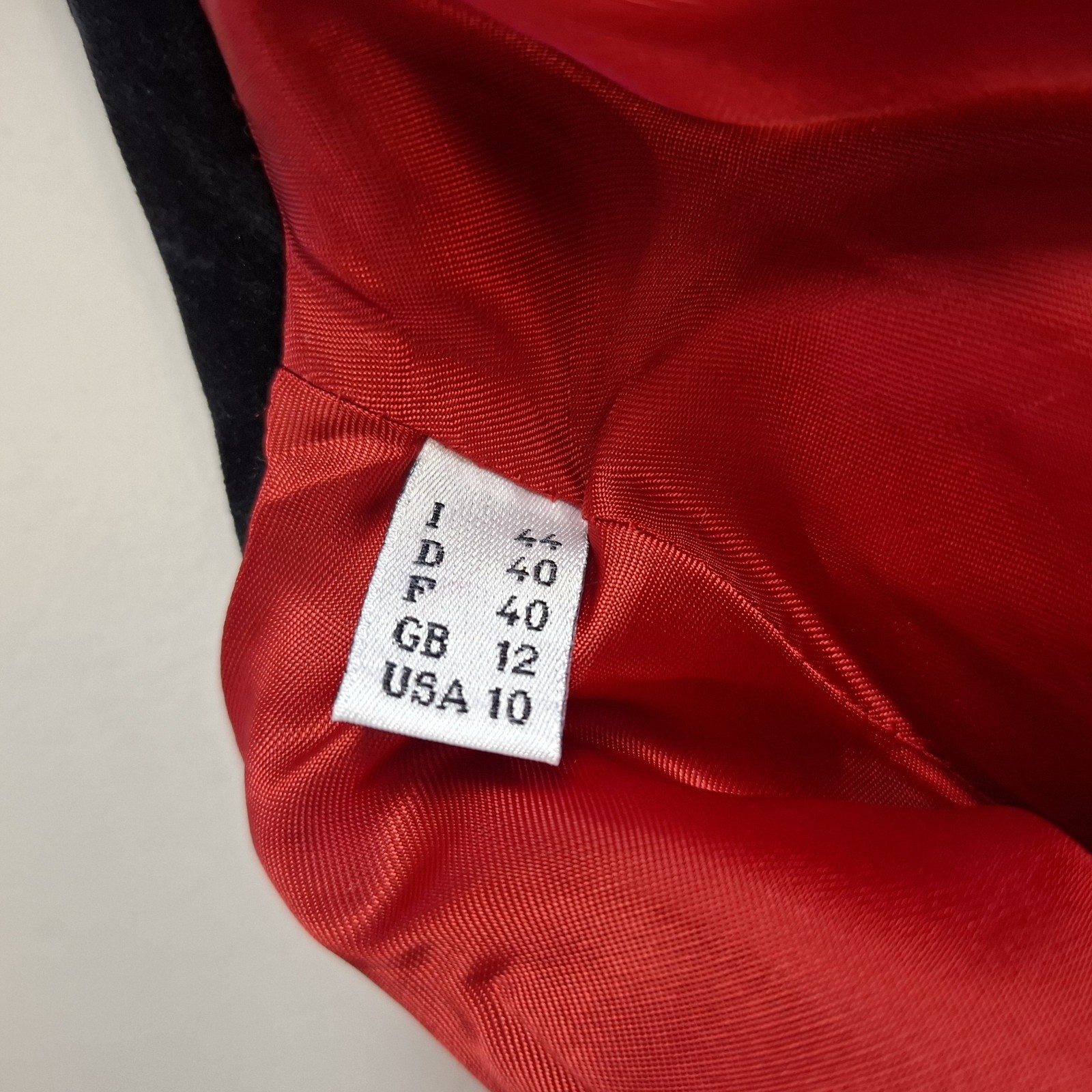 Vintage Moschino Cheap & Chic Red Wool Tuxedo Blazer Black Velvet IT 44 AU 12-14