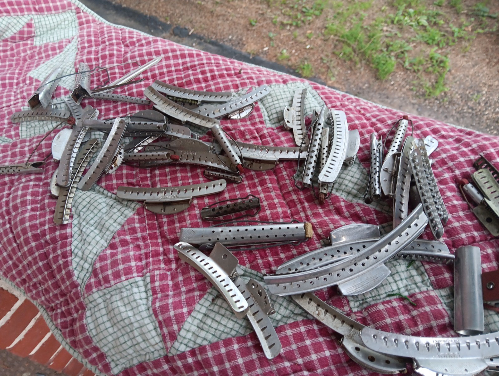 VINTAGE ALUMINUM METAL HAIR WAVE CURLERS ROLLERS CLIPS GOODY TIP TOP SOLO BETSY