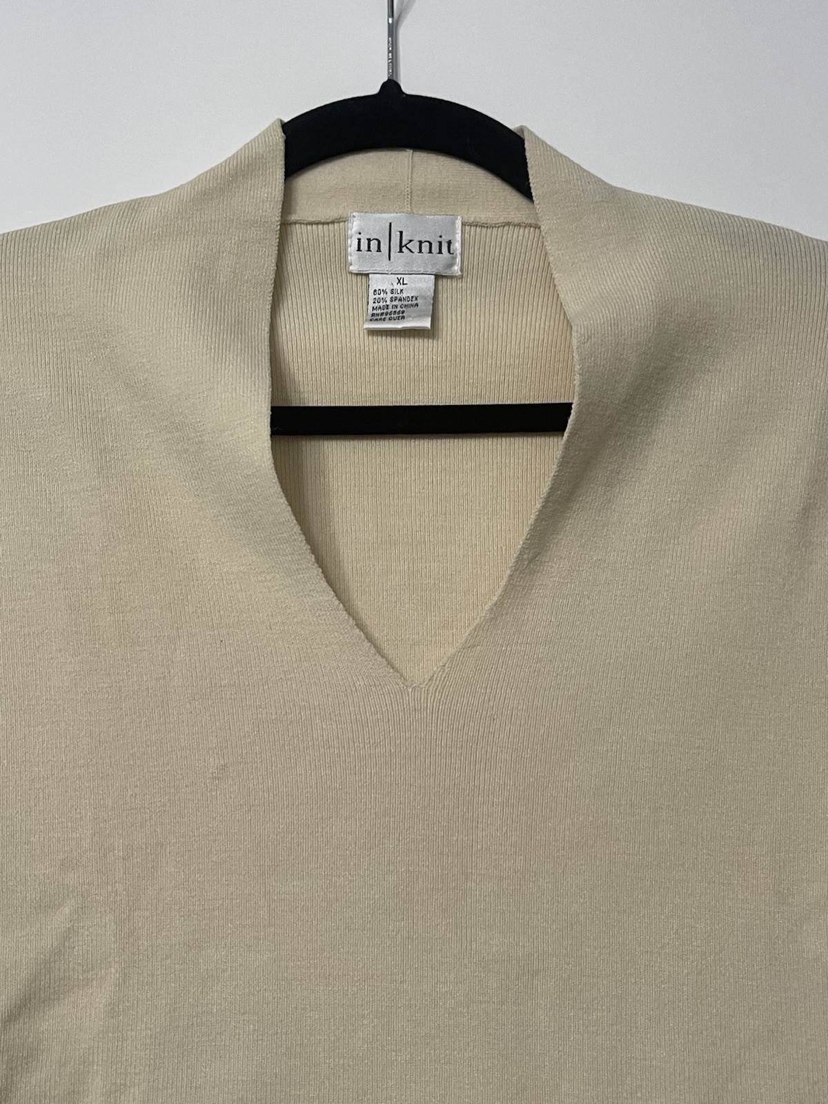 Vintage 90s-2000s, In-Knit 80% Silk V-Neck Knit Top Sweater Ivory Cream XL