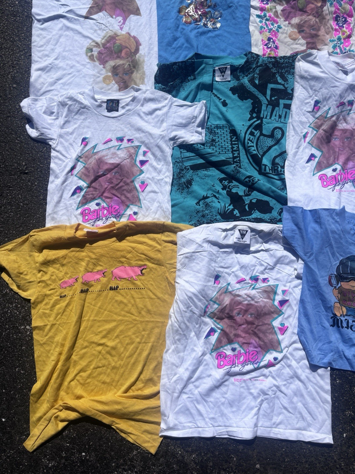 Kids Vintage Lot of 29 Skateboard Barbie Taz Aladdin T-Shirts Cartoon 80s 90s