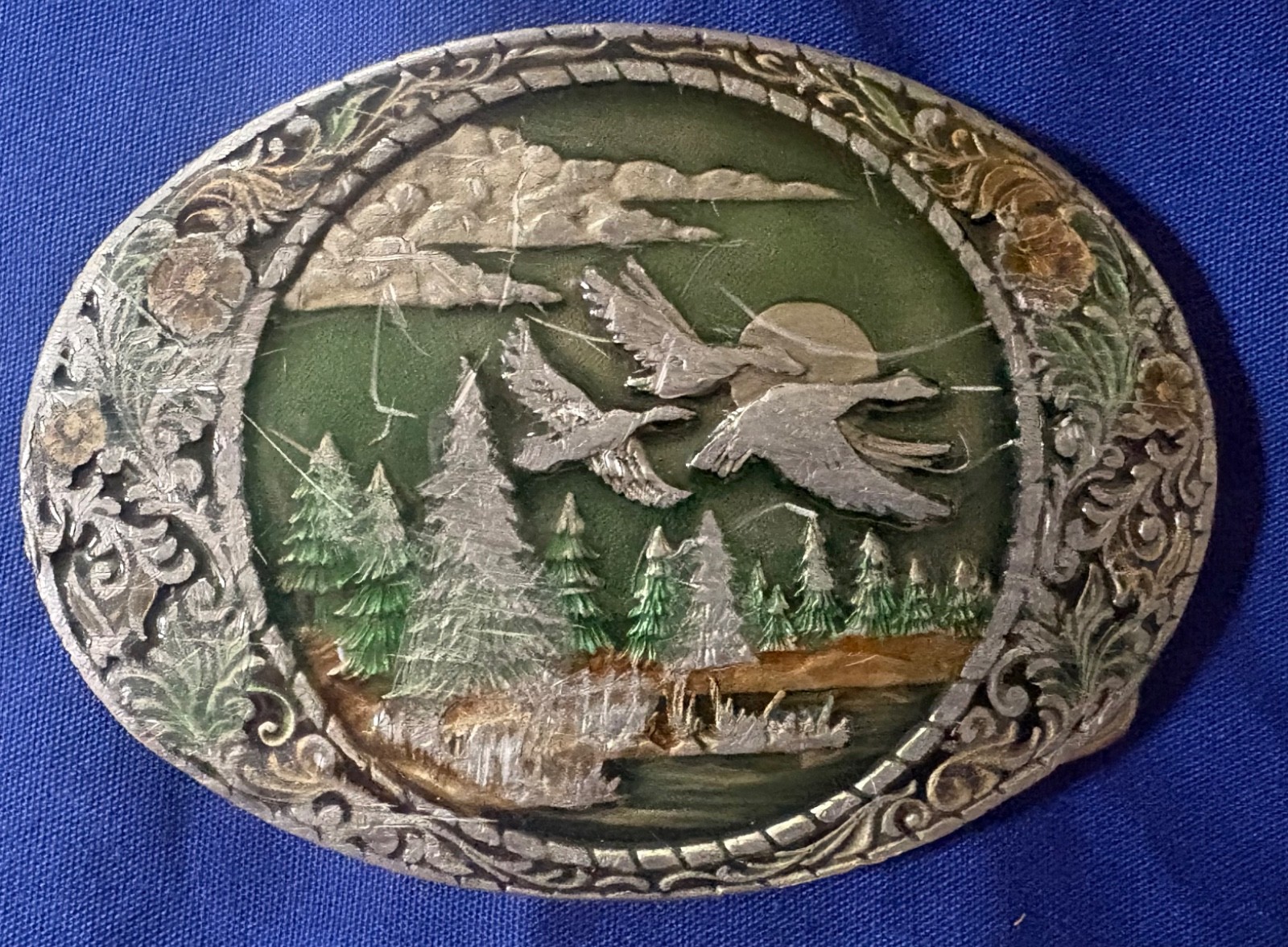 Vintage 1982 Indiana Metal Craft Outdoor Scene Geese Enamel Belt Buckle