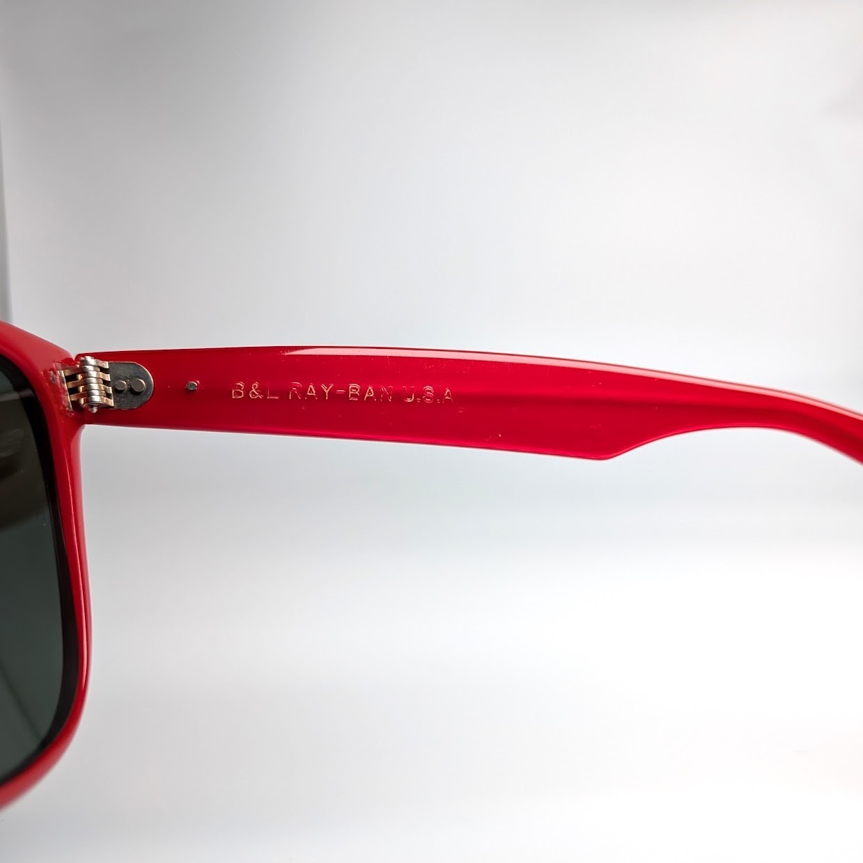 Bausch and Lomb Ray Ban Wayfarer II Sunglass G15 Glimmer Red Vintage NOS w/Case
