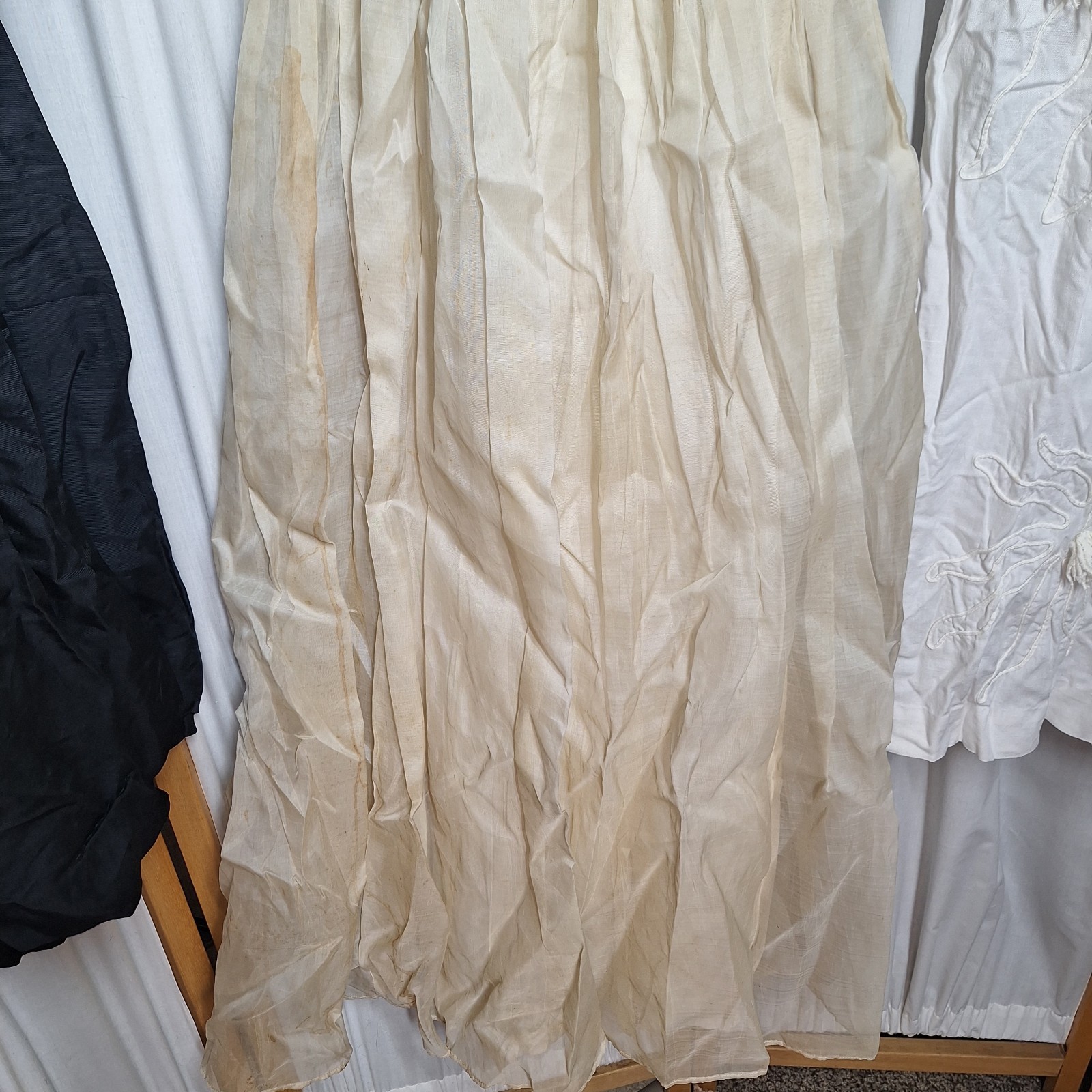 Lot Of 4 Vtg 30s 40s 50s Dresses Seamstress Special TLC Repair Study AS IS
