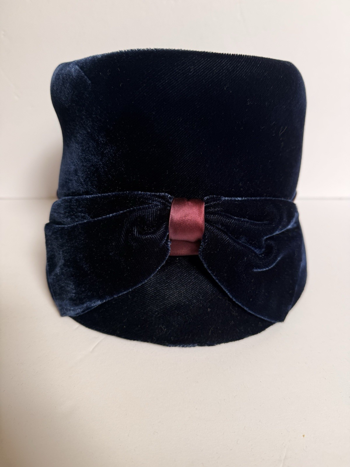 Vintage Blue Velvet Hat With Bow And Purple Saying Bow Trim – Union Made