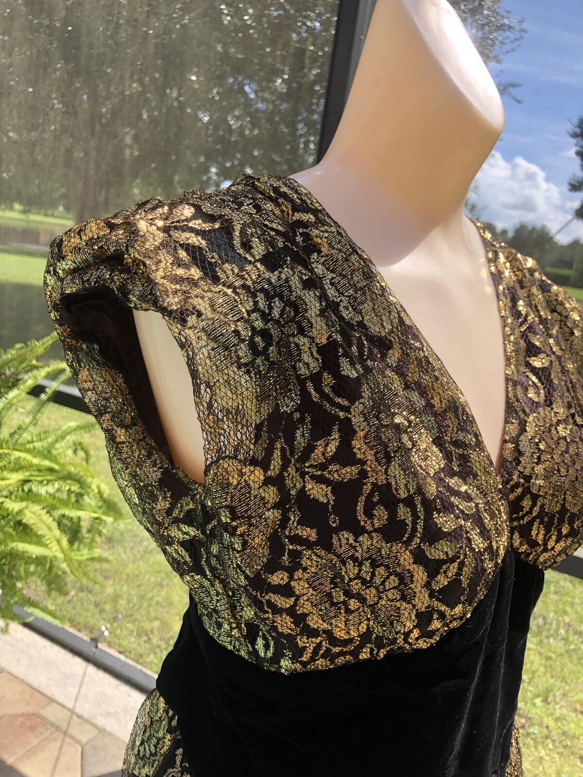 ✨True Vintage Metallic Gold Lace Black Velvet Waist 80s New Leaf by Samir Dress✨