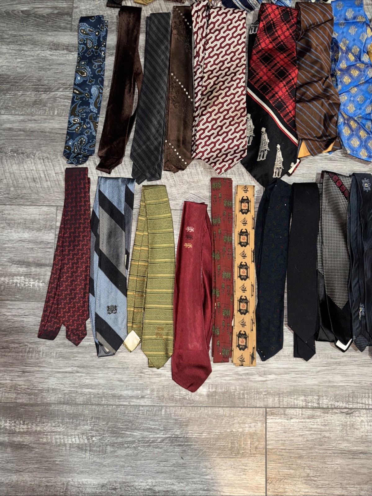 Big Lot of 43 Vintage 1950’s-60’s 70’s Men’s Neck Ties- Silk – Acetate- Rayon