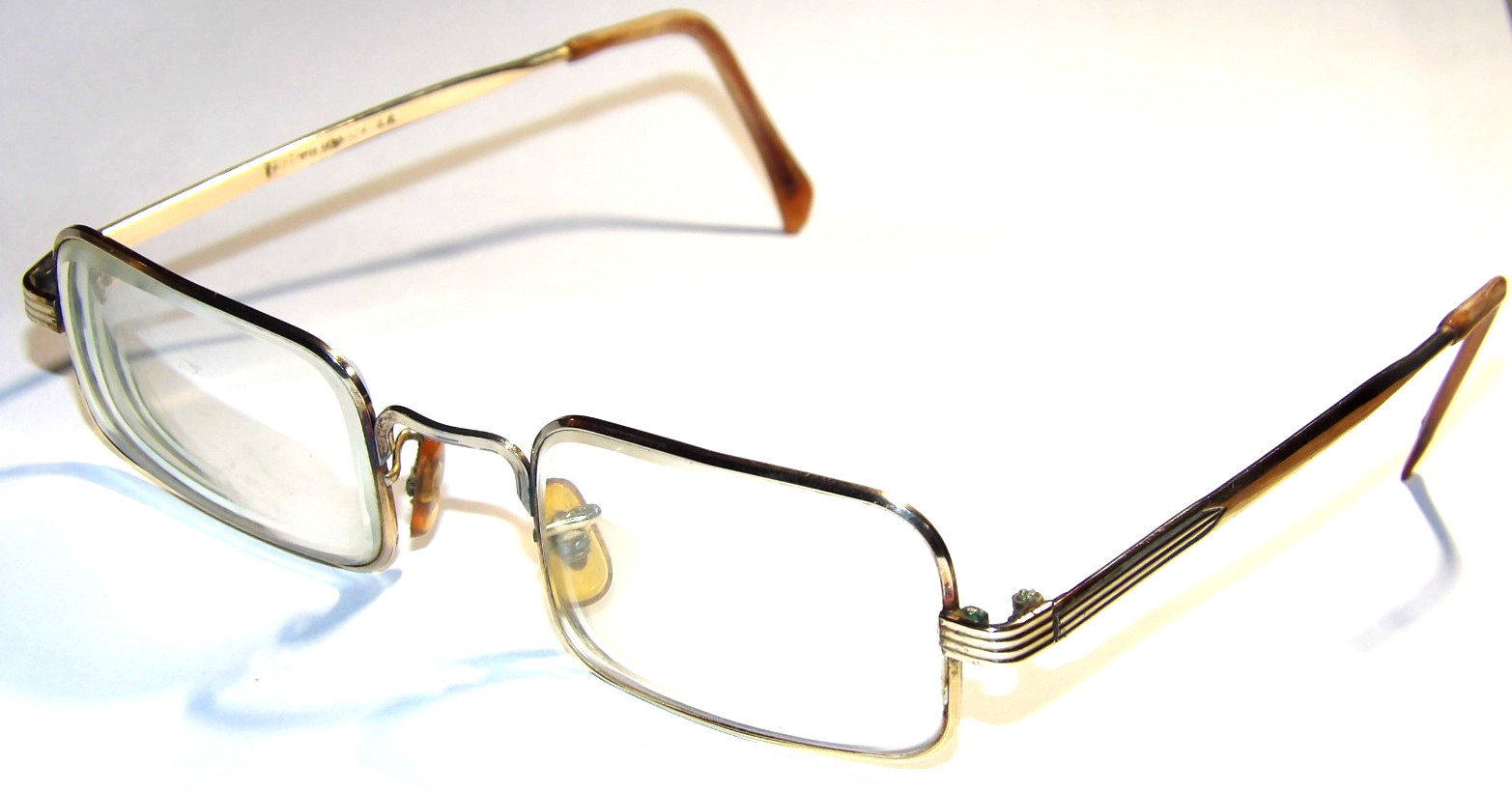VINTAGE VICTORY METAL EYEGLASSES! GOLD COLOR/GF! RECTANGULAR LENSES! SMALL ADULT