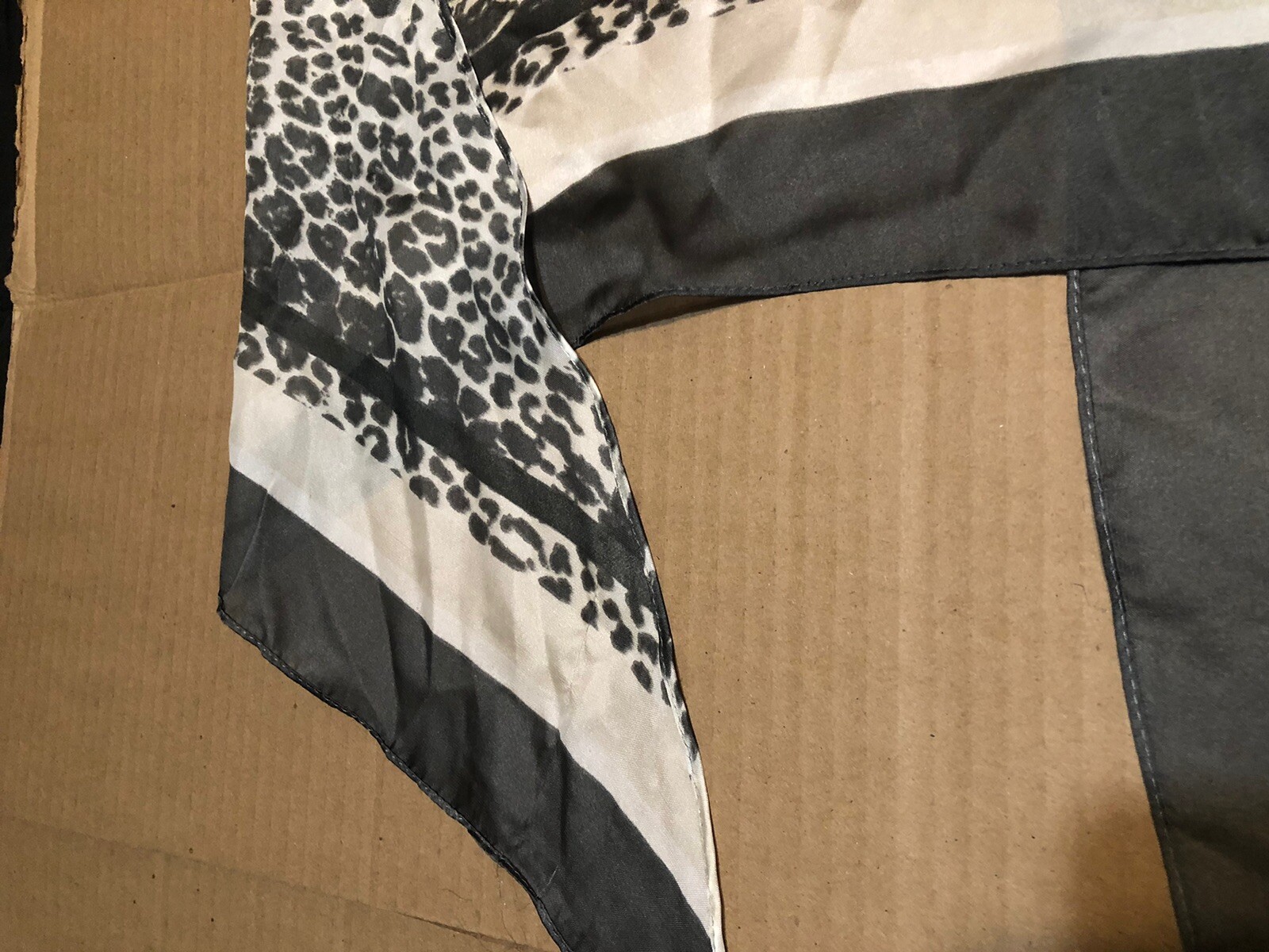 Vintage Scarf – Dark Gray Animal Print Design – 18″ x 71″