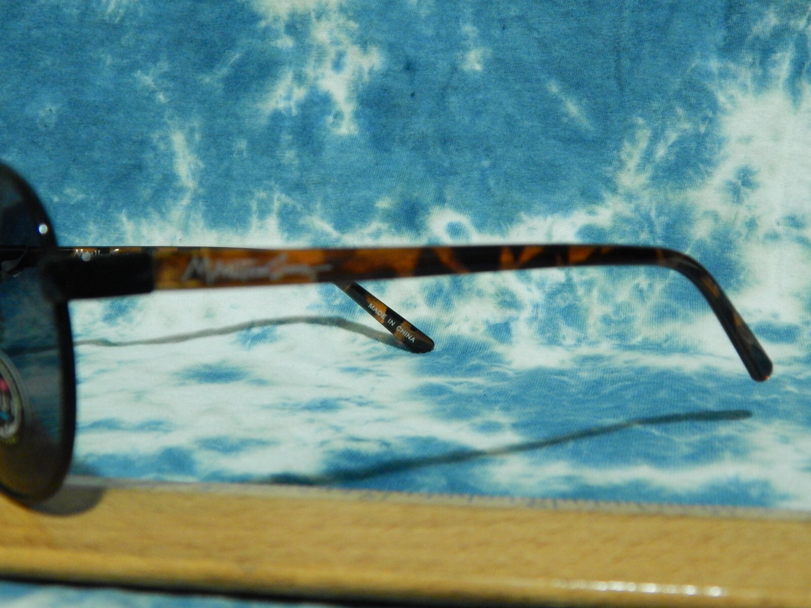 Maui and Sons ~ Polarized 100% UV Protection ~ Black/Tortoise Shell Frames 😎