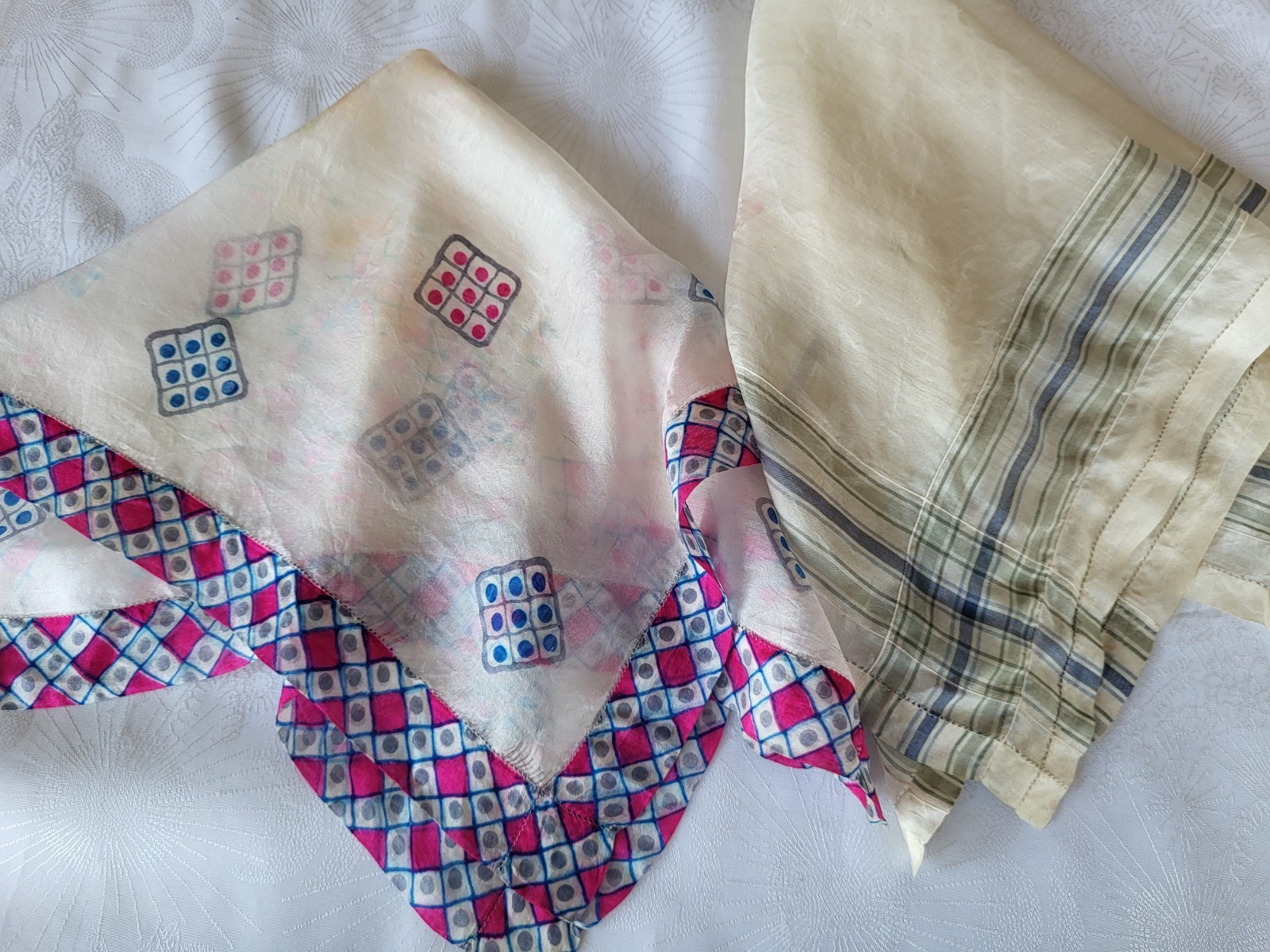 20 Vintage Silk Handkerchief Lot & Applique Hanky Keeper US Army Air Forces