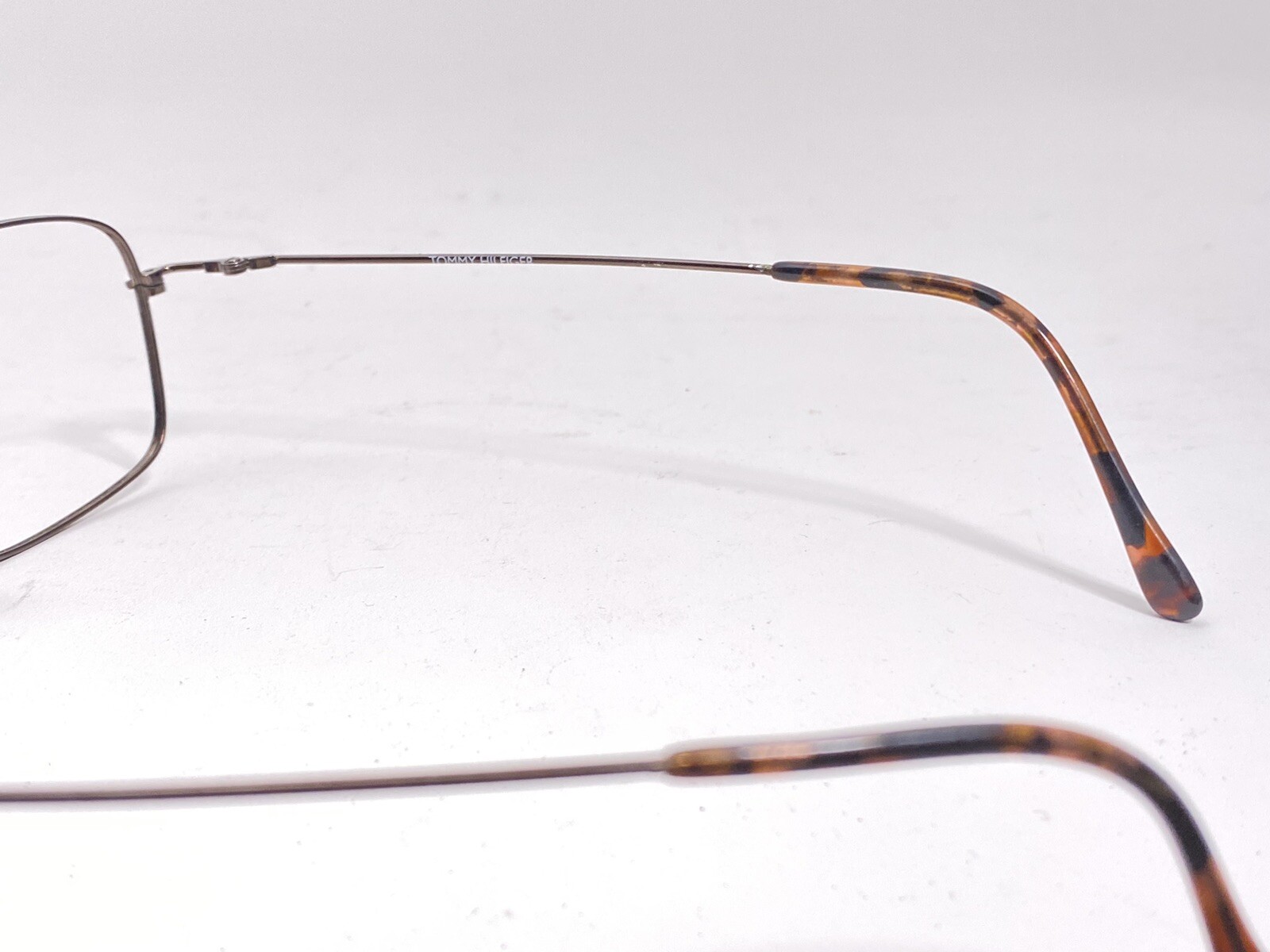 VTG Tommy Hilfiger Eyeglass Frames Glasses – THI263 229 50 – 20 – 140
