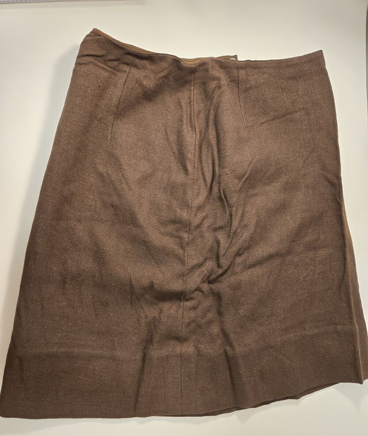 Vintage Tagless Size 12 Brown Skirt Lined with Green Fabric 19 Inches Long