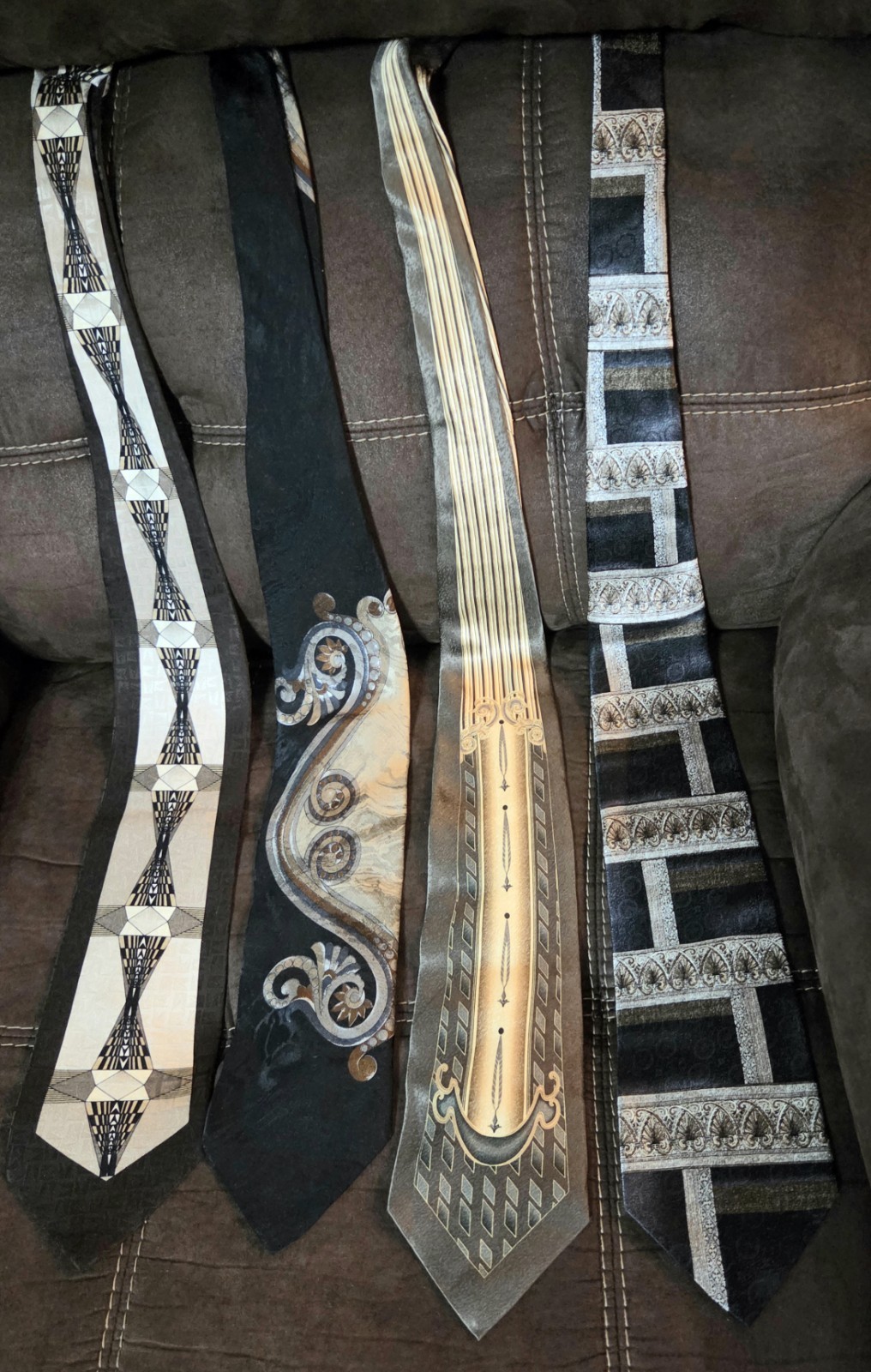 Four (4), 1990s Rare Vintage Exquisite Ties!❤️