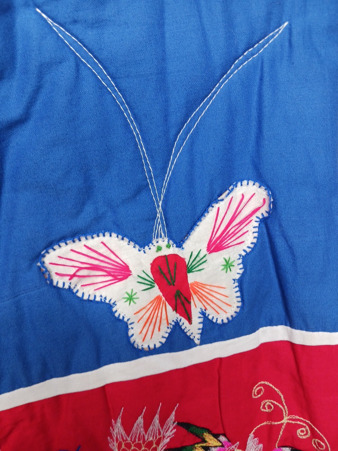 Vintage Embroidered Quilted Patchwork Vest Appliqué Chinese South American Med-l