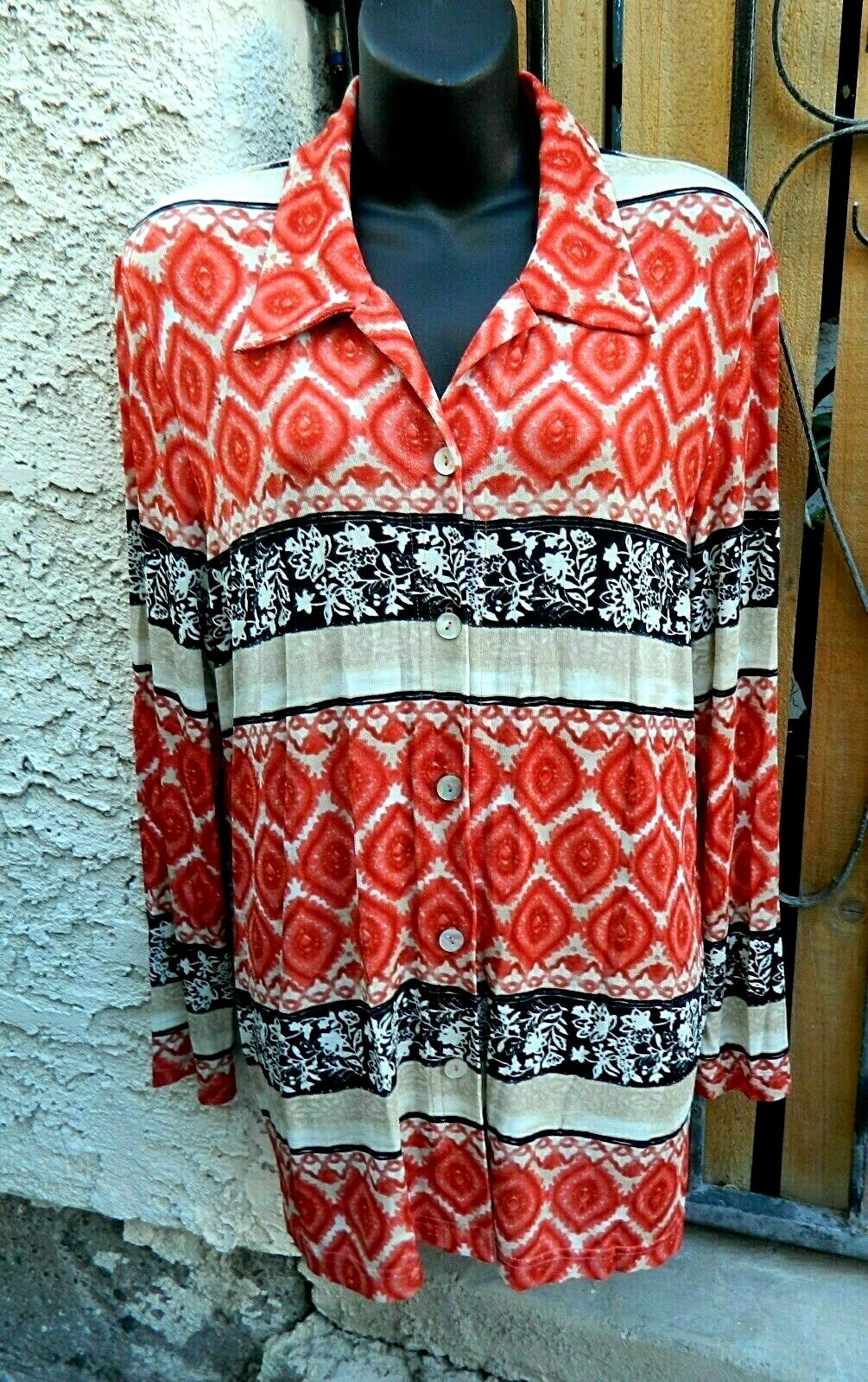 URBAN CHIC BLOUSE BUTTON FRONT TOP SZ M MULTICOLOR ACETATE/SPANDEX BLEND