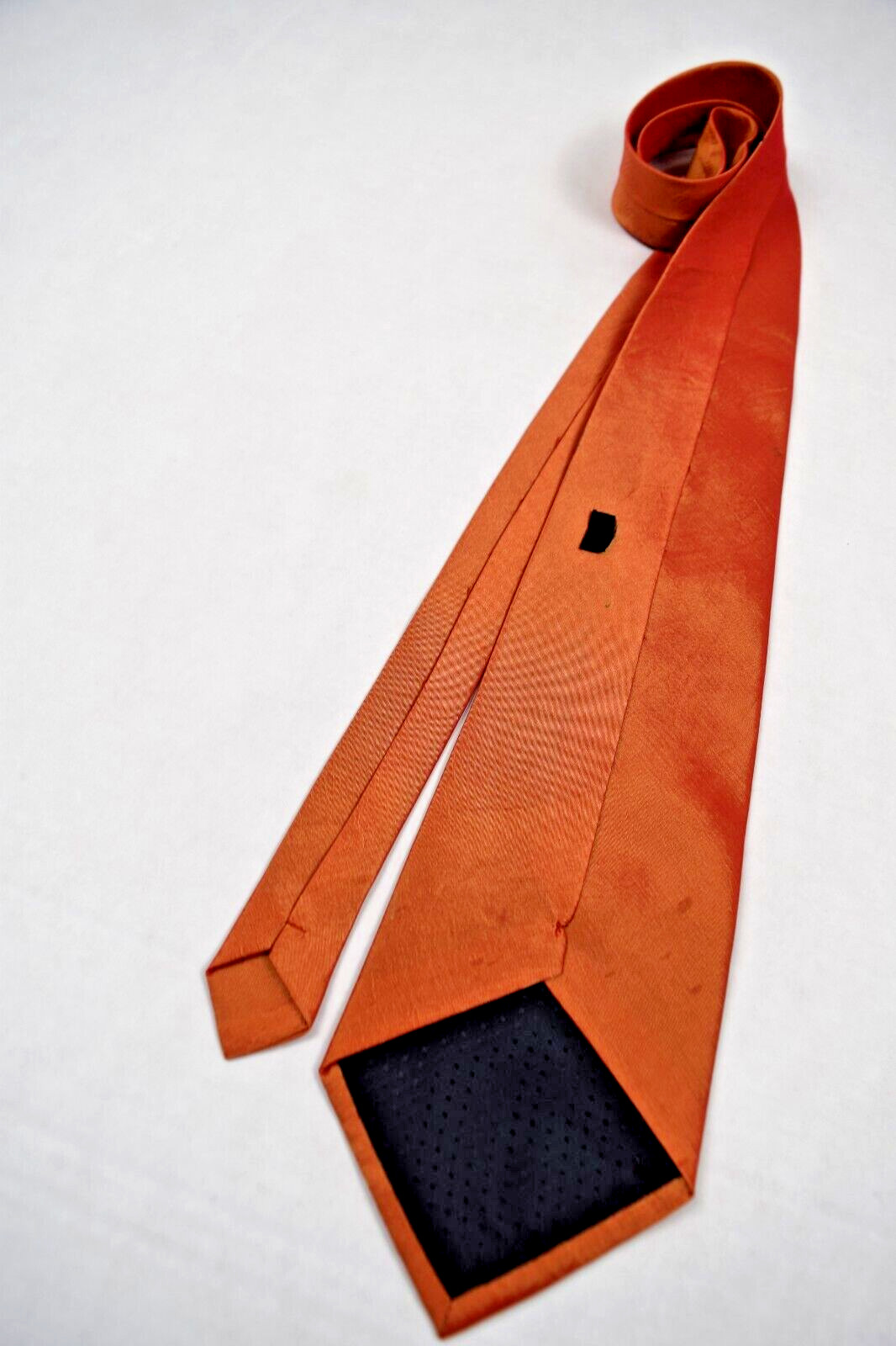 Neck Tie VTG 40s 50s Hand Painted Asian Theme Women Walking Building Tie 53 x 4″