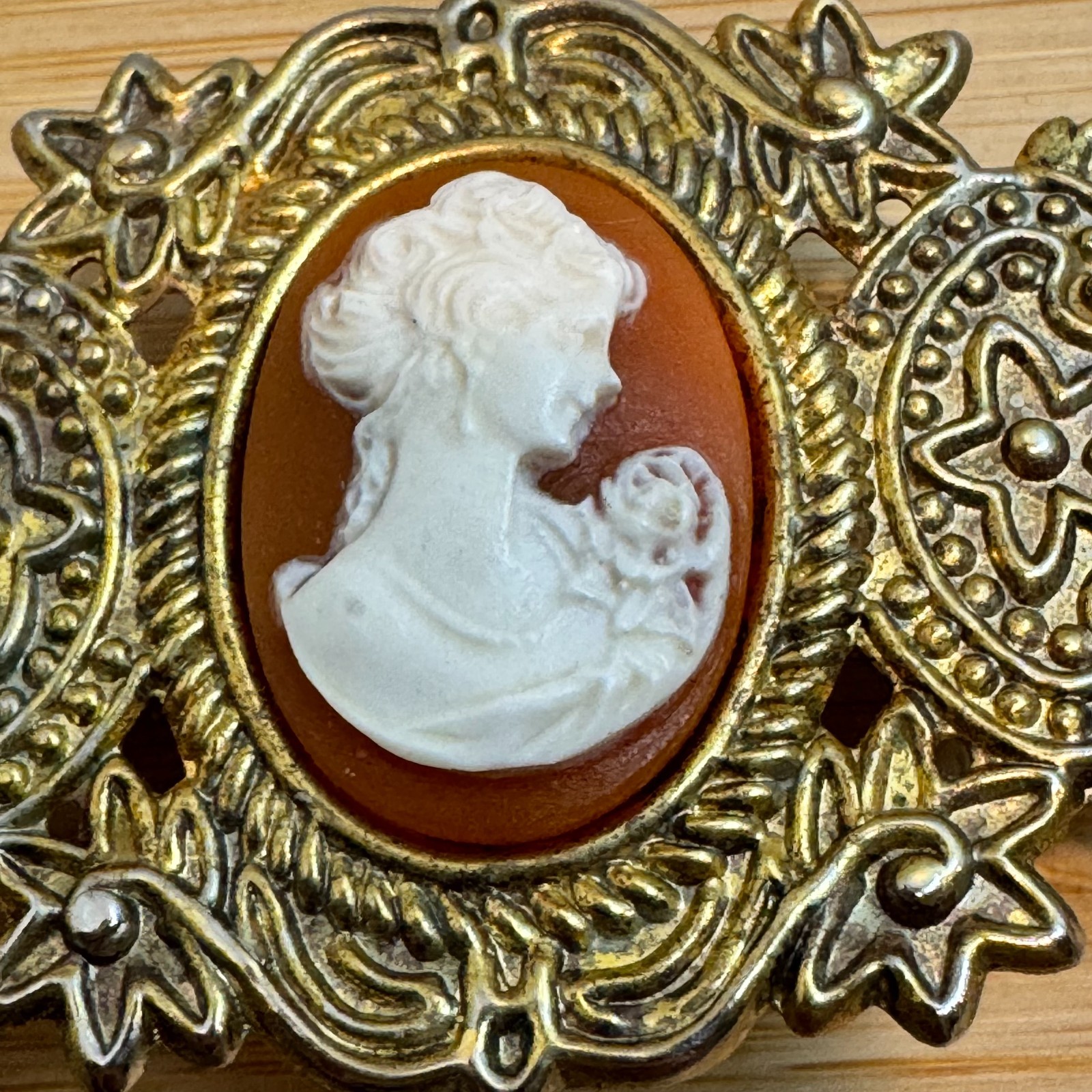 Vintage Gold Tone Cameo Hair Barrette Victorian Lady Portrait Korea French Clip