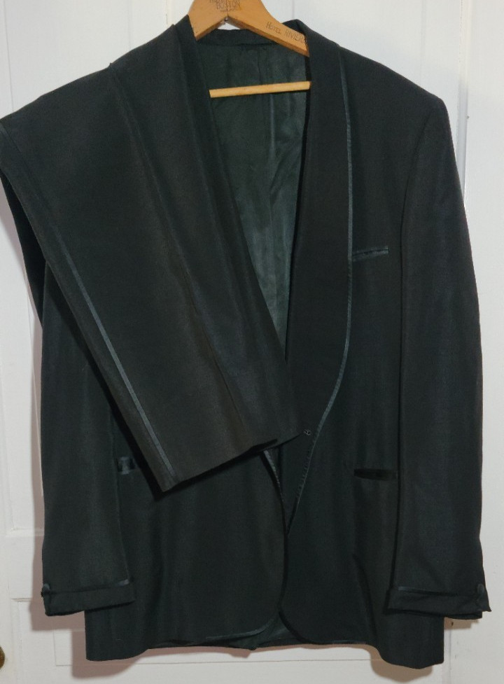 Classic 50s VTG Black Tuxedo Suit 42L Shawl Collar Satin Trim Union USA 37/31