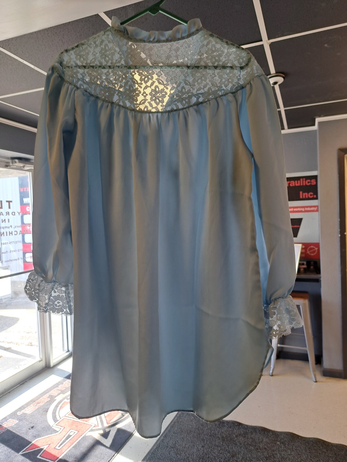 VTG Val Mode Lingerie Shiny Satin OVERSIZED Gown Lace Blue Large Moo Moo (B9.1)