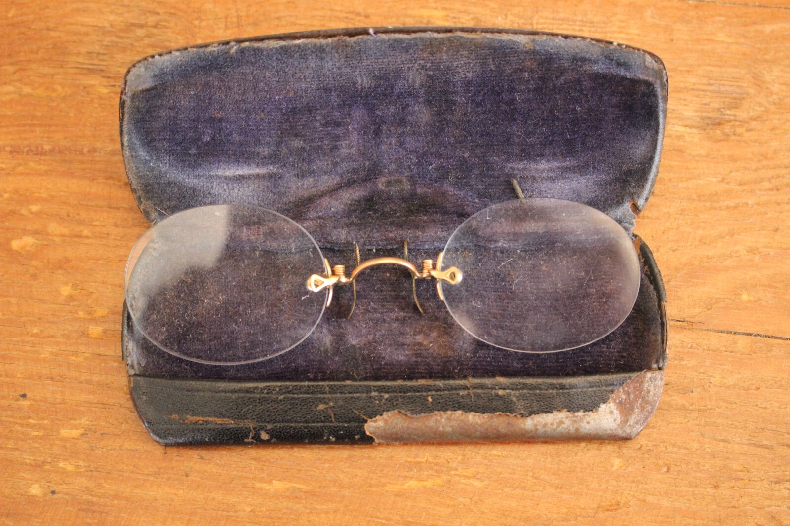 Antique Fits-U Rimless Oval Pince Nez Eyeglasses Spectacles in Case
