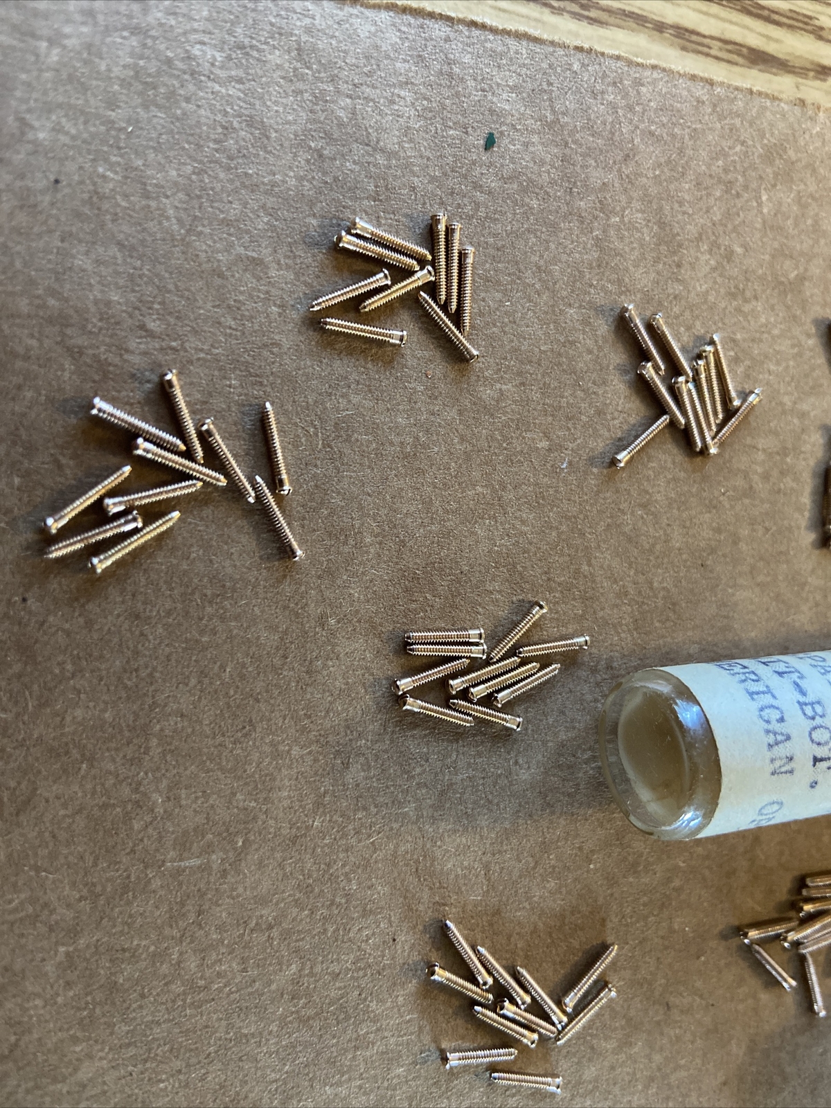 American Optical Rimless Unit-bot Screws 14-630-000 1 Glass Container Of 100pcs