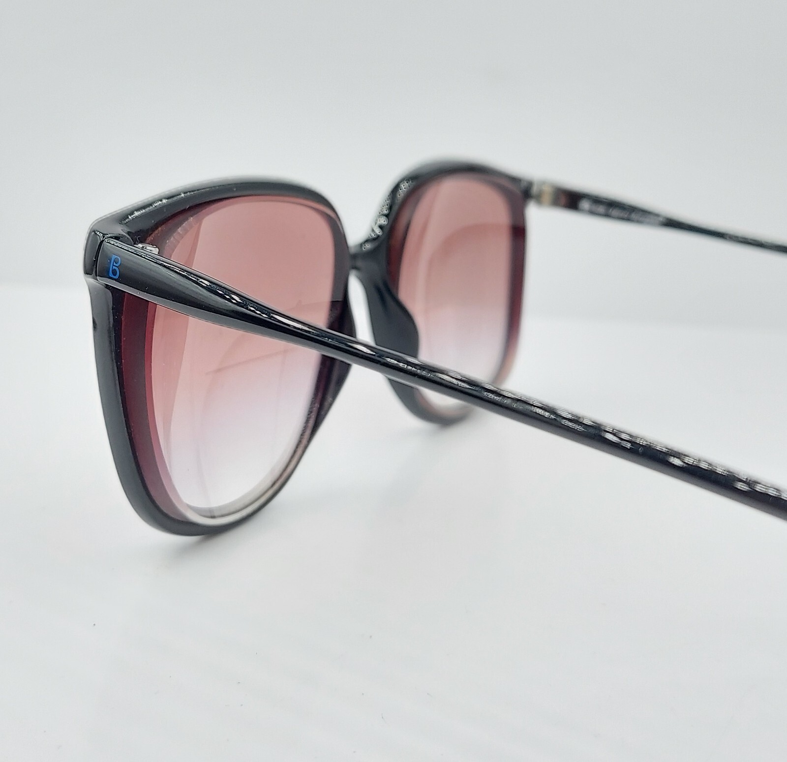 Vintage Terri Brogan 8694 Black Blue Oval Sunglasses Yugoslavia FRAMES ONLY