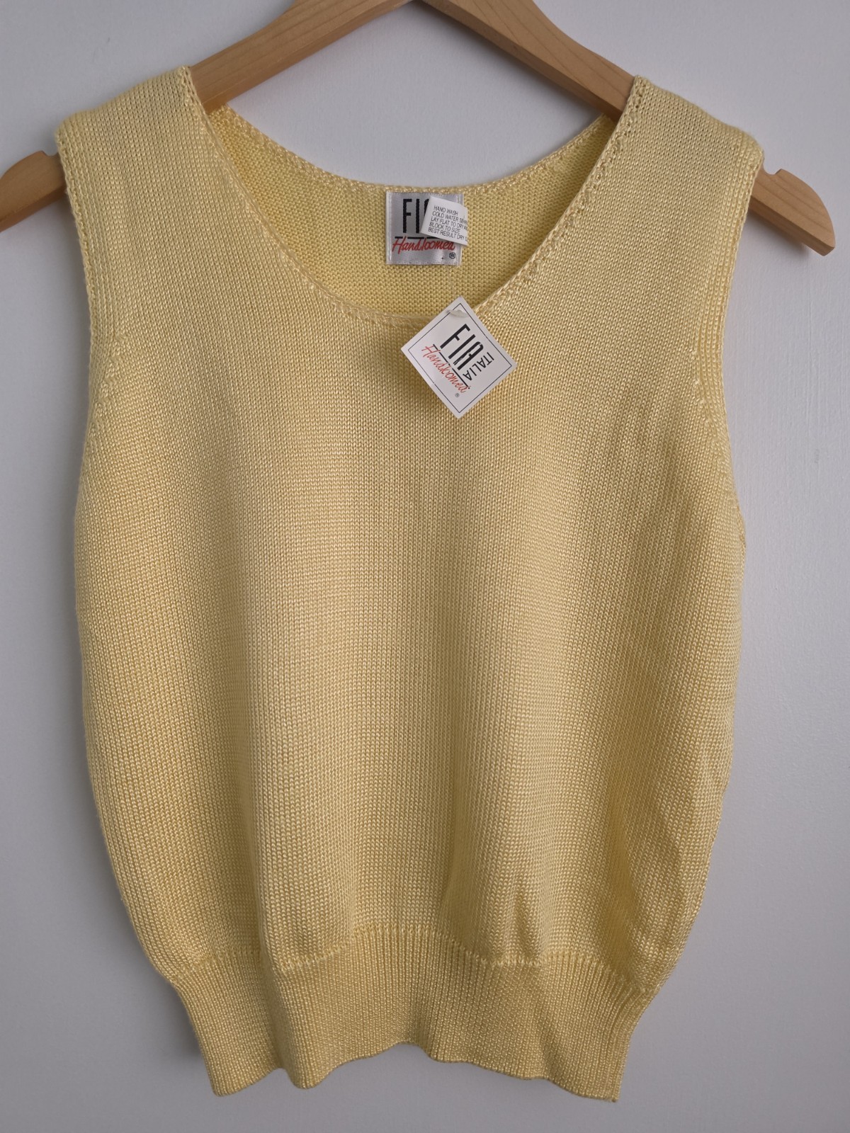 FIA Italia Vintage Hand Loomed Sleeveless Wide Strap Top Size Small Brand New