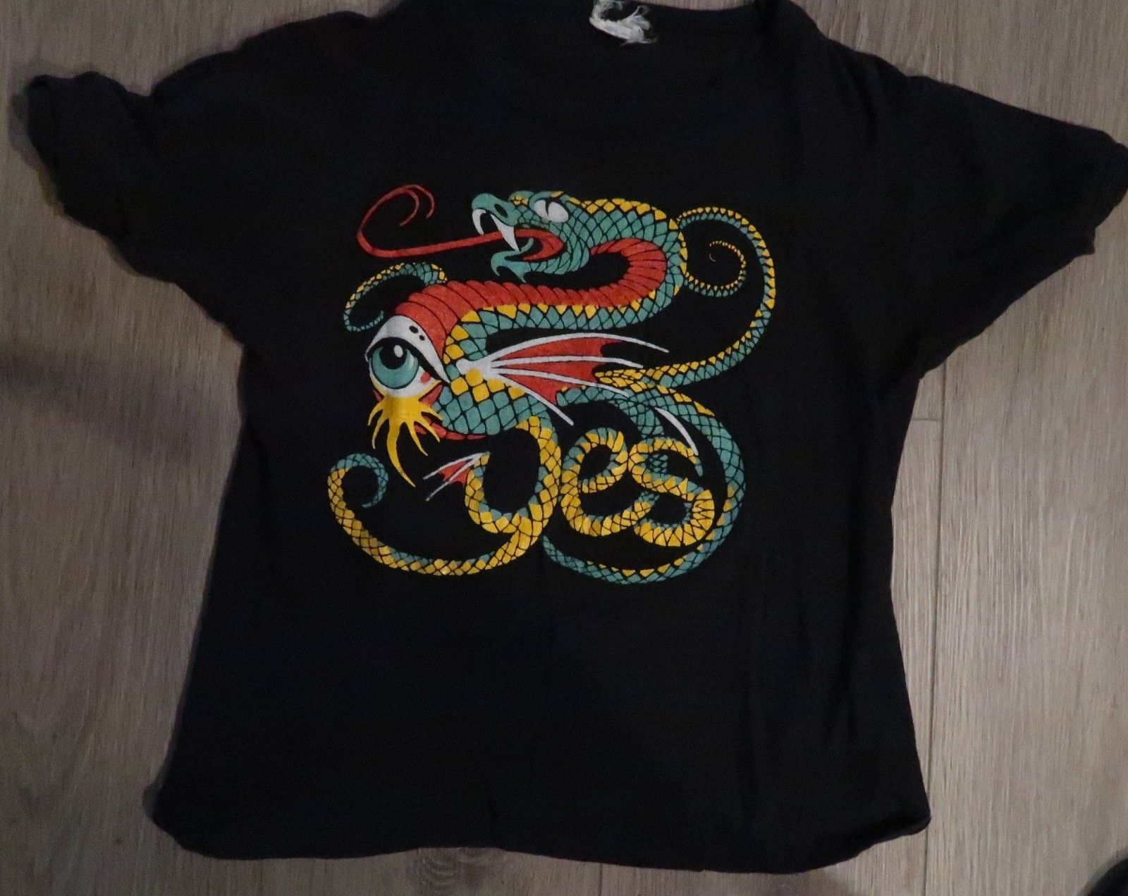 Vintage 1970s YES band Tour Shirt RARE design YES Rock Band Large T-Shirt