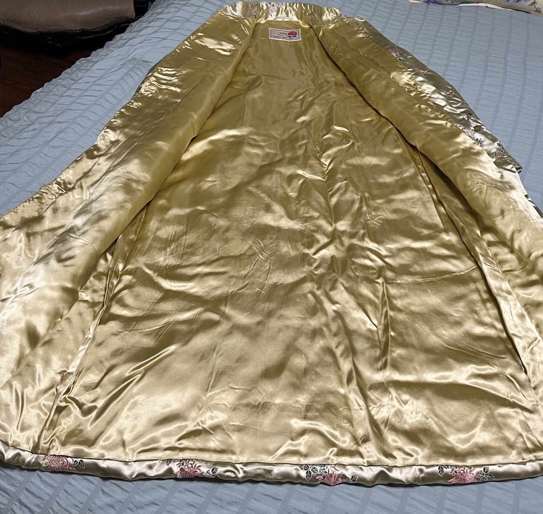 Vintage 1980s Mandarin Chinese Coat Embroidered Silk- Opulent Luxury!