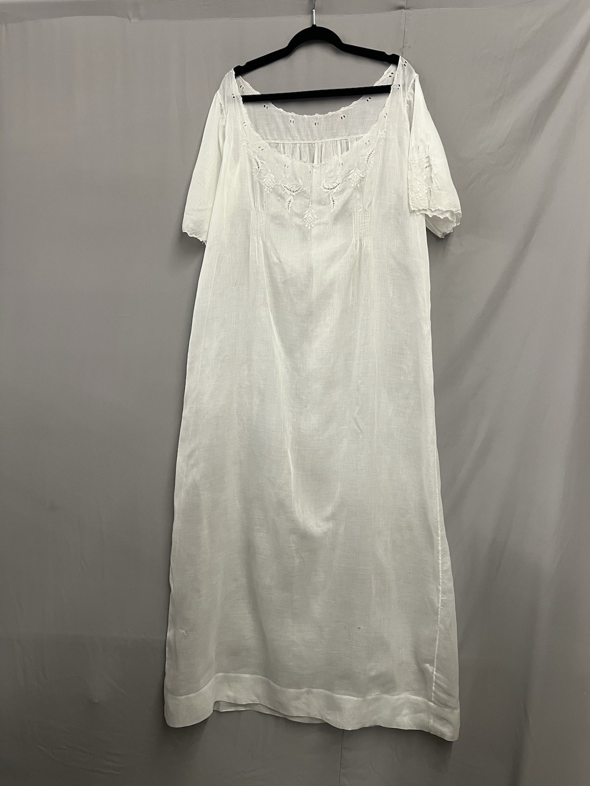 1910’s – 1920’s Fine Cotton Lawn Nightgown