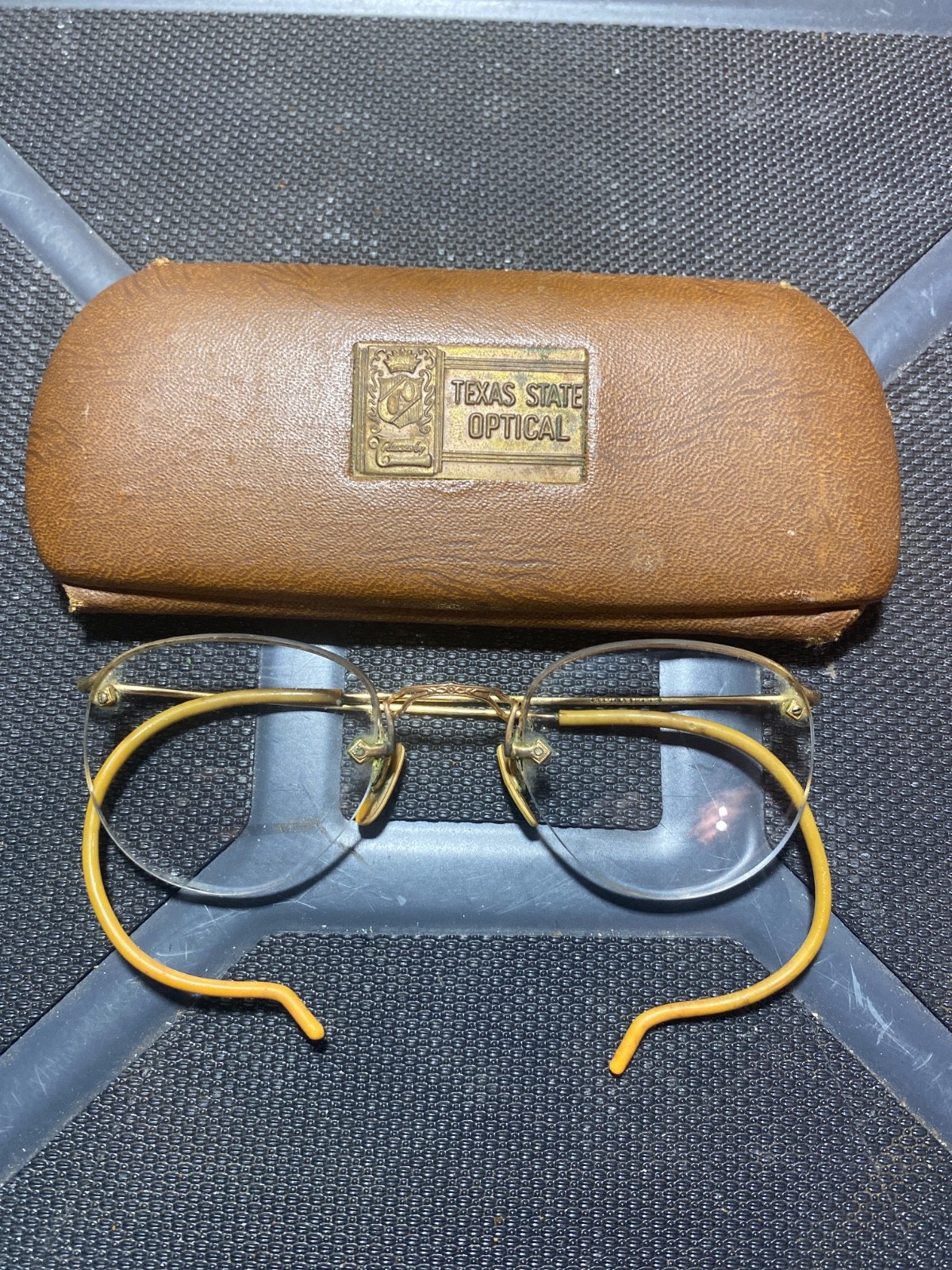 VTG AO/AMERICAN OPTICAL 1/10 12k GF Semi-Rimless Eyeglasses W/Complete TSO Case