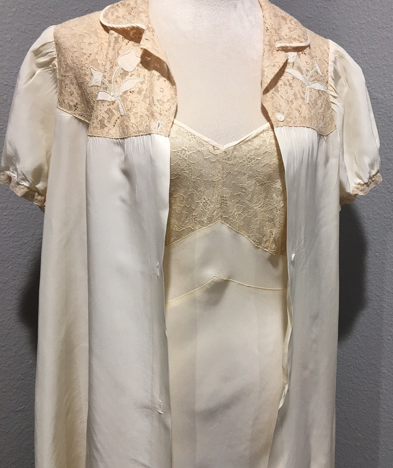 Vtg Ivory Lace Rayon Acetate Satin Nightgown Robe 36 M