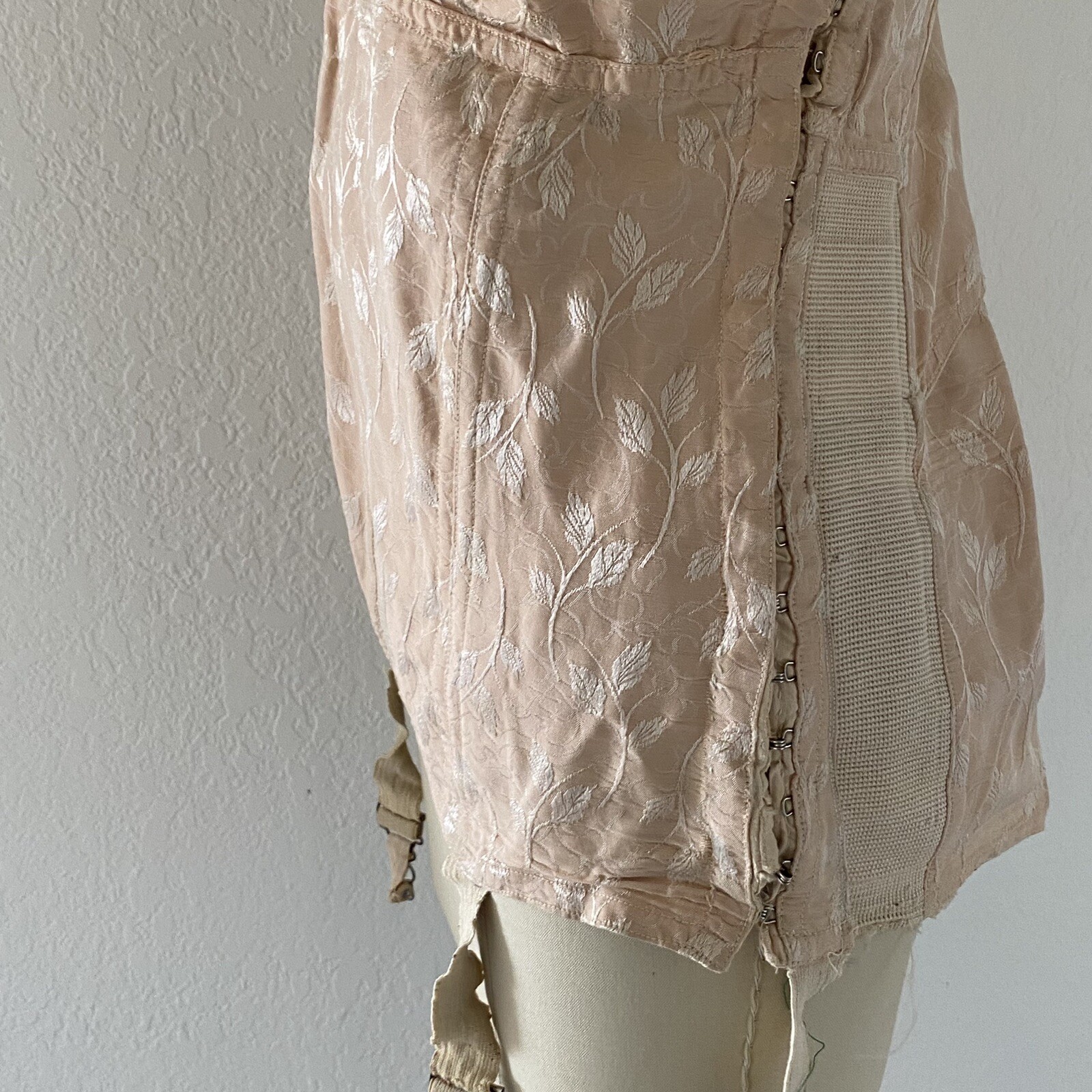 READ Vtg Corset Girdle with Garters Open Bottom DAMAGED