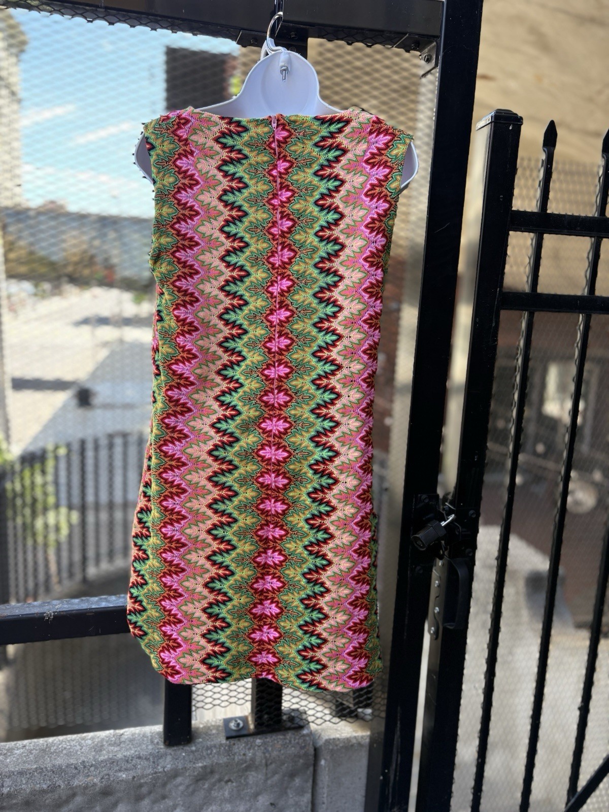 Truly Groovy 1960’s Fractal Art Knit Minidress Rainbow Colors! 🌈