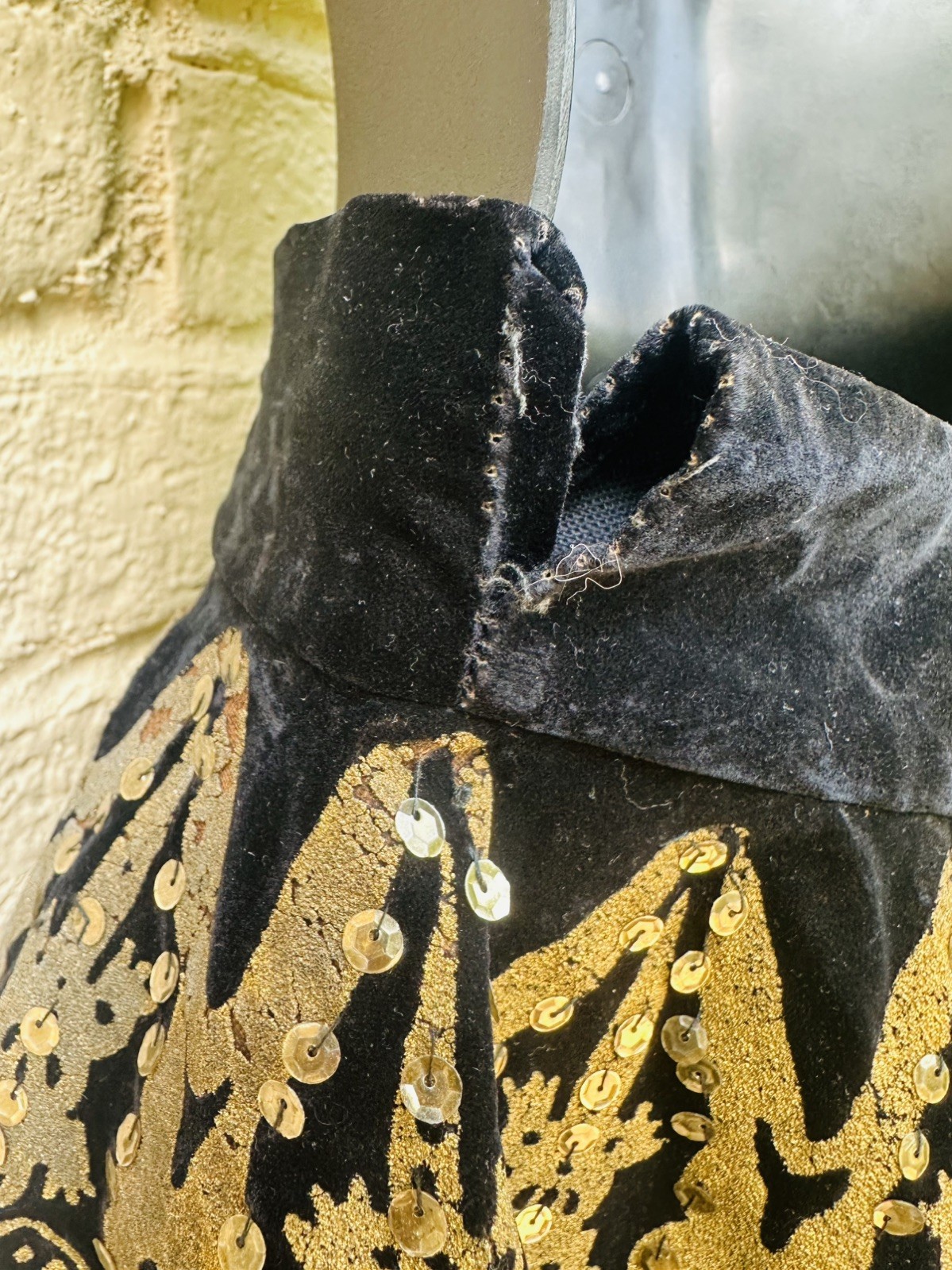 ✨ STUNNING 1950s VINTAGE BLACK FULL CIRCLE EMBELLISHED SKIRT ✨