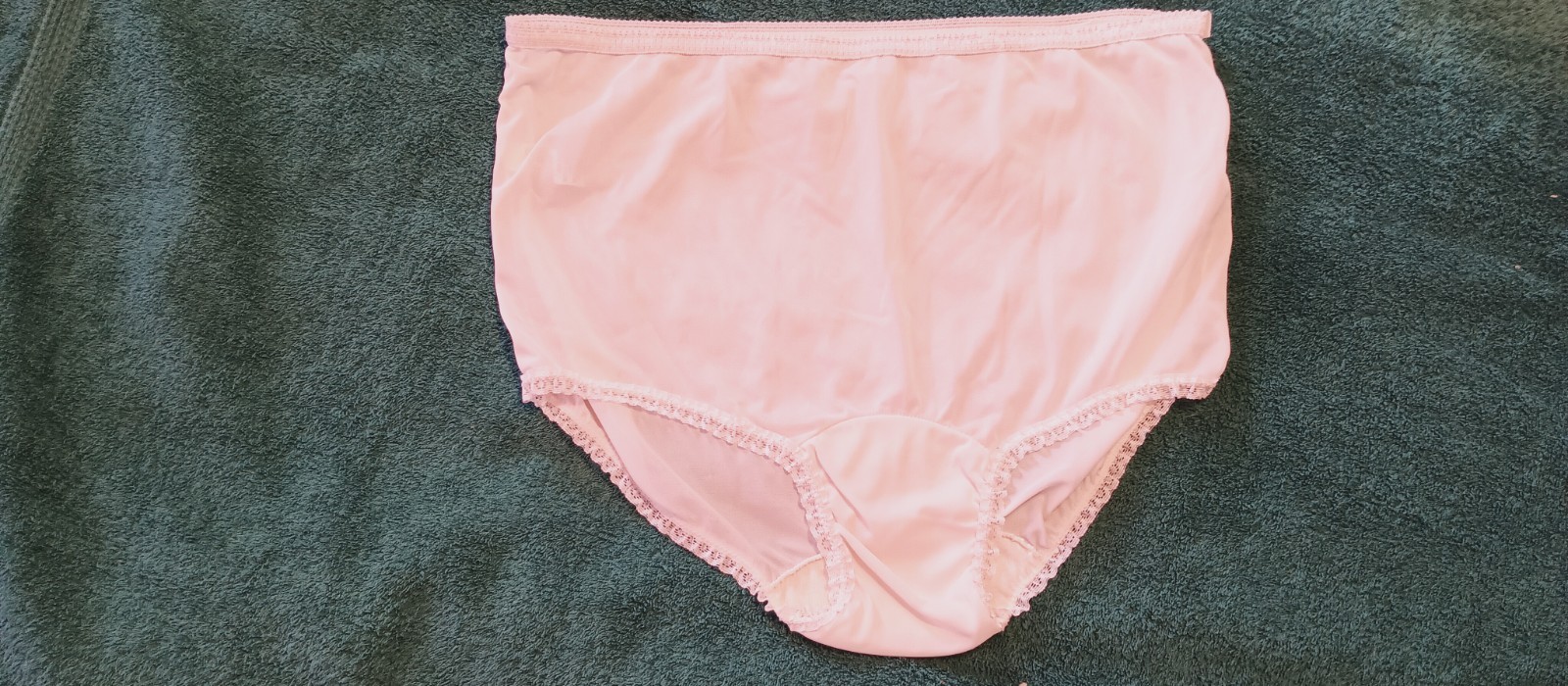 CAROLE VINTAGE PANTIES sz 5 WHITE NYLON PLAIN DESIGN LEG TRIM- WEAK WAIST #A1-17