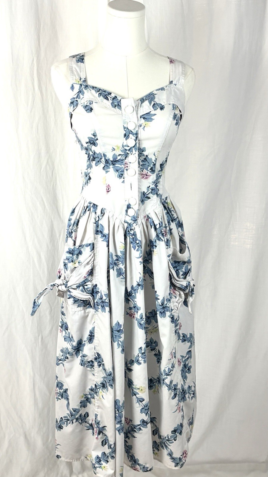 Vintage 80’s Floral Sun Dress With Side Ruching And Converie Straps. Size Small
