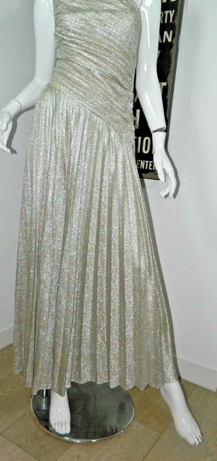NEW LEAF BY SAMIR Dress 1970’s 1980’s Vintage Gold Metallic Shimmer Accordion